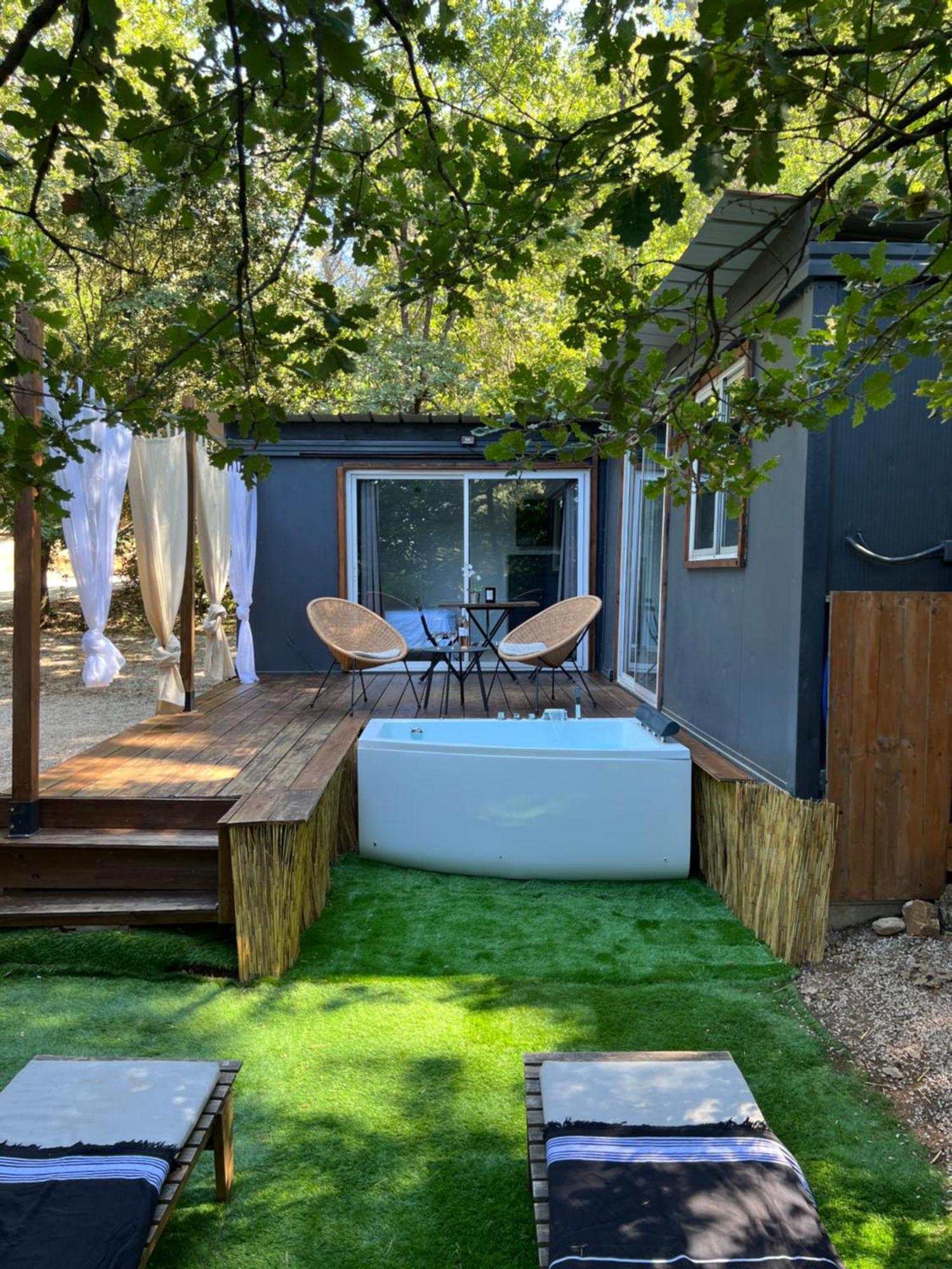 Superbe Cabane Jacuzzi Jardin Clim Wifi Parking Meyreuil Ngoại thất bức ảnh