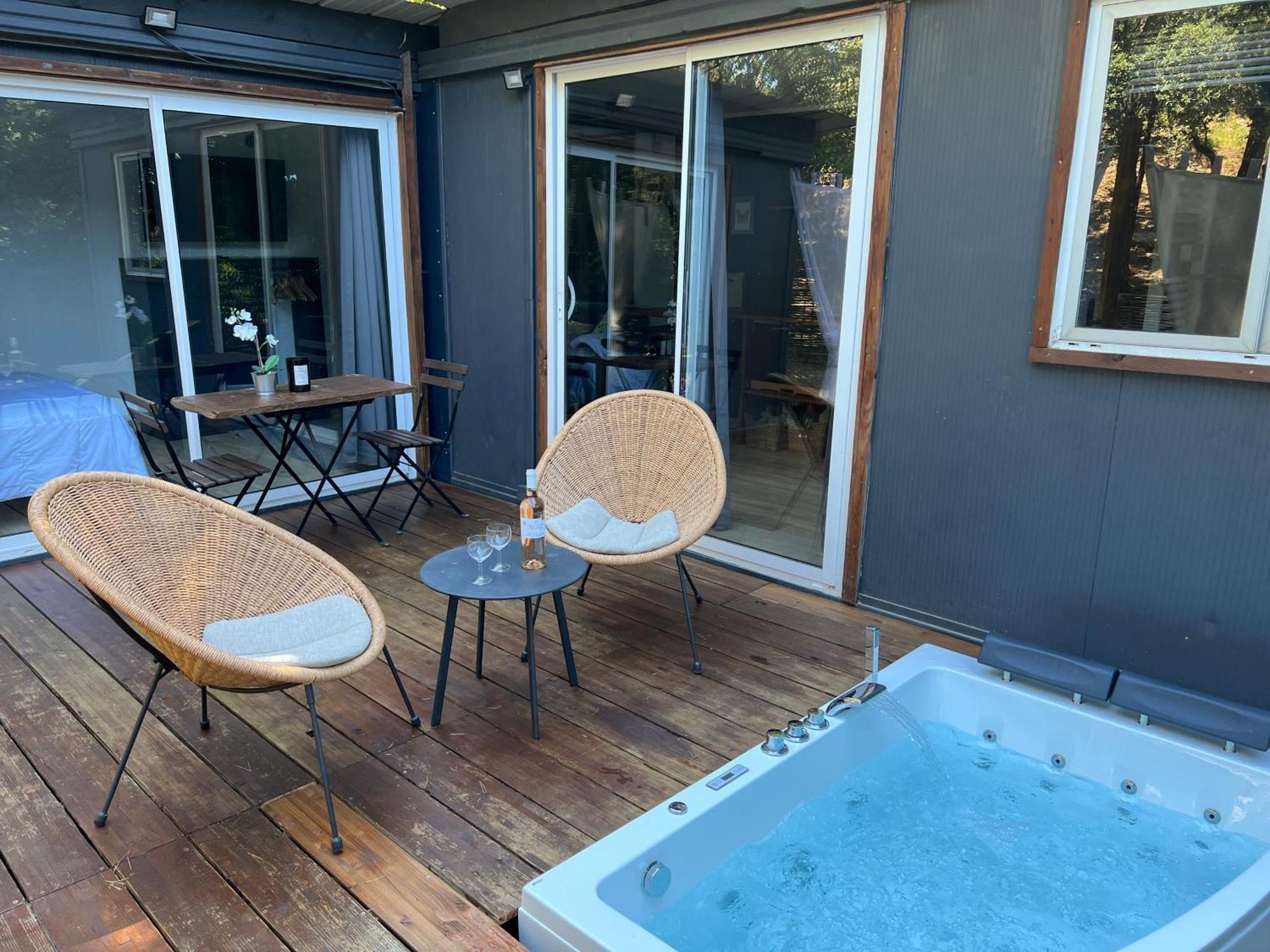 Superbe Cabane Jacuzzi Jardin Clim Wifi Parking Meyreuil Ngoại thất bức ảnh